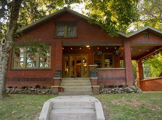 923 Fassifern Ct, Hendersonville, NC 28791