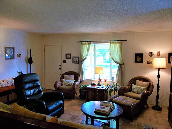 3rd image of 632 County Road 3008
