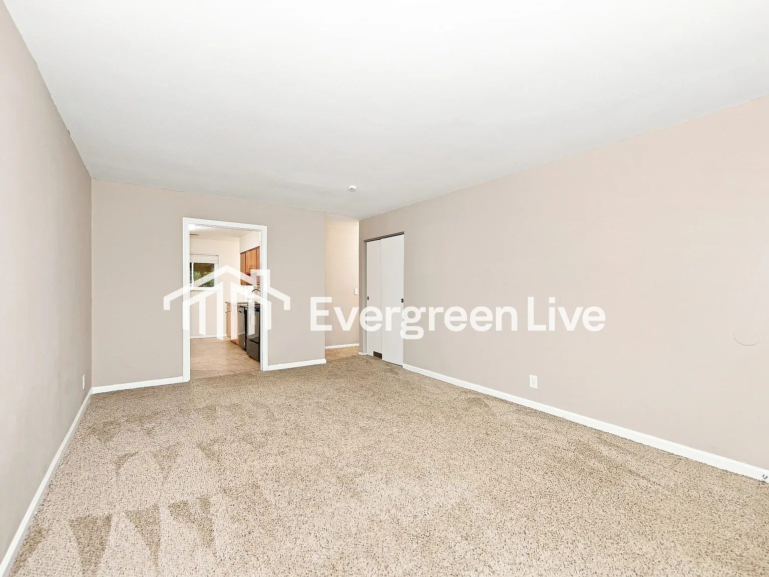 4 bed, 1.5 bath, 1386 sqft, $1,695 — Photo 4