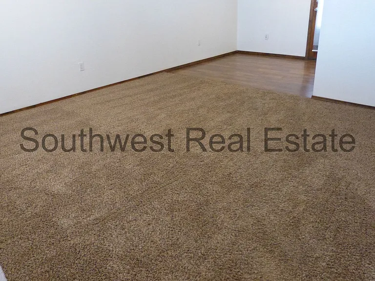 1220 W. Manana Blvd. — Photo 7