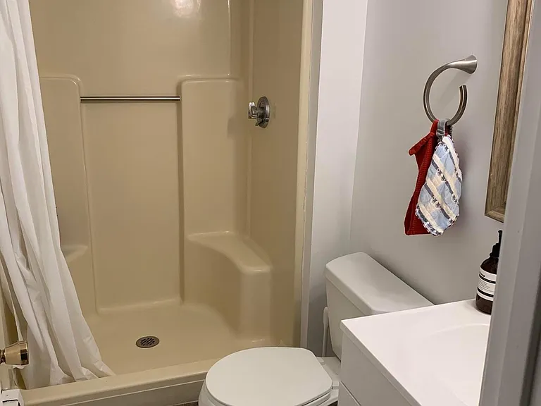 109 Platt Ave — Photo 17
