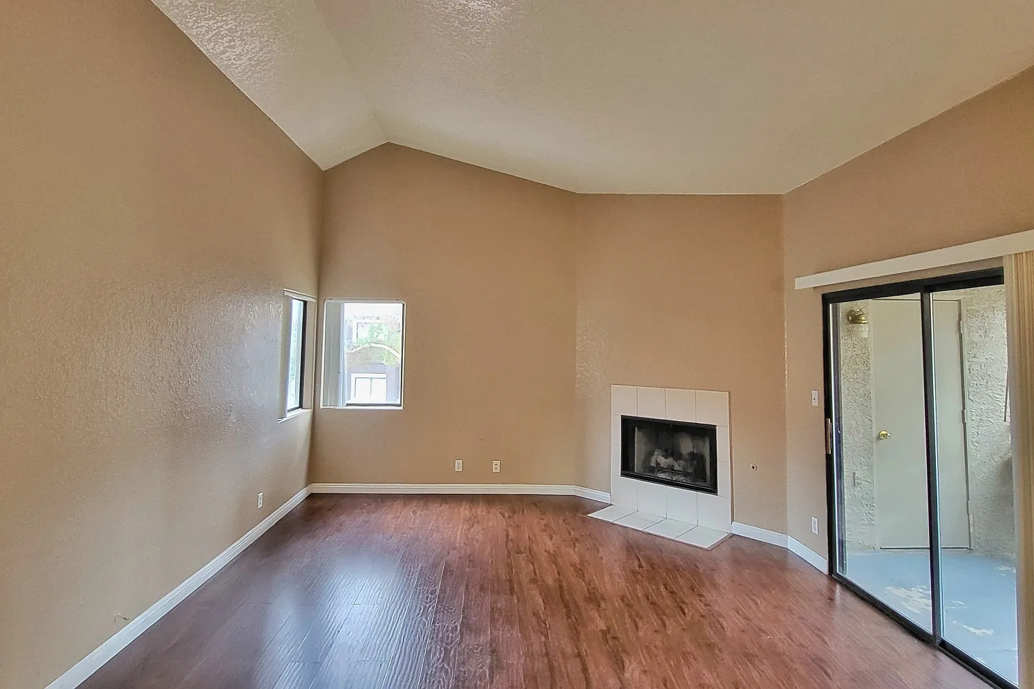 5044 S Rainbow Blvd #206 - 1 — Photo 2