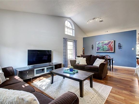 5th image of 11918 Sky West Dr