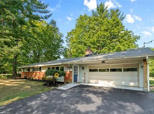 223 Greenwood Dr, East Aurora, NY 14052