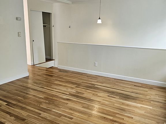 3rd image of 1540 12th Ave S #4