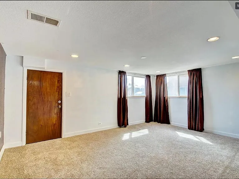 2045 Benton St — Photo 2