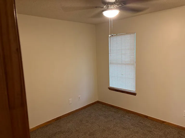 3/2 Unit — Photo 8