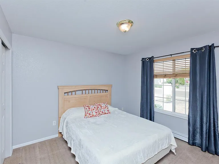 541 Shanne St — Photo 19