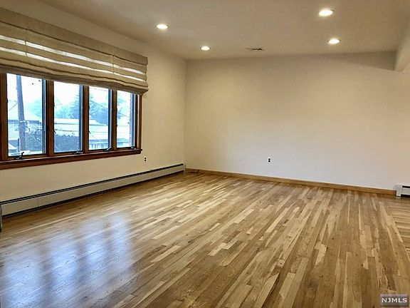 2nd image of 192 Market St Floor 2
