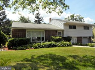 1471 Makefield Rd, Yardley, PA 19067