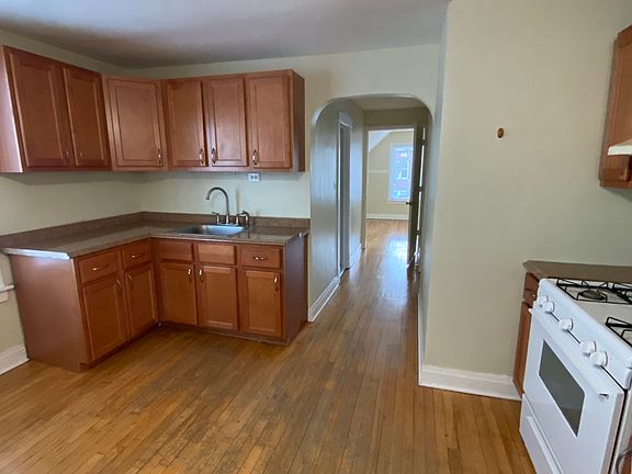 5th image of 2453 N Lorel Ave #2