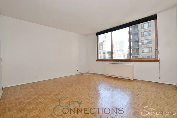 Rented by City Connections Realty | media 25