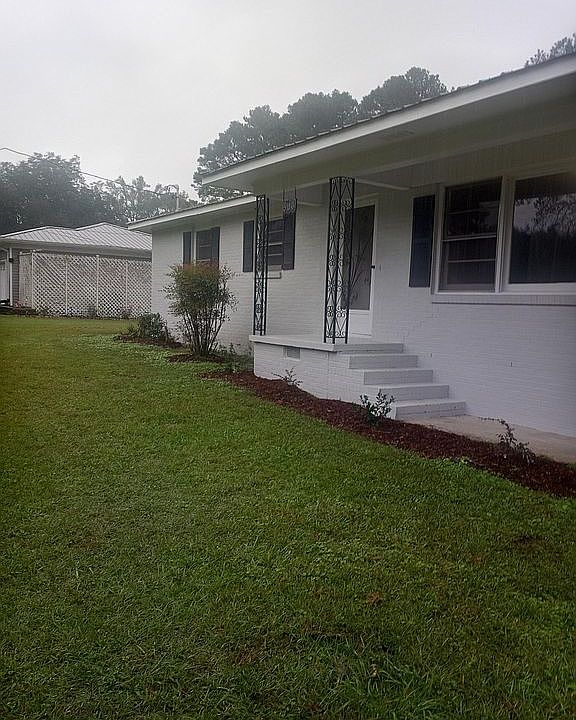 2nd image of 506 7th St NE