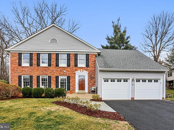 3rd image of 12436 Goldfinch Ct