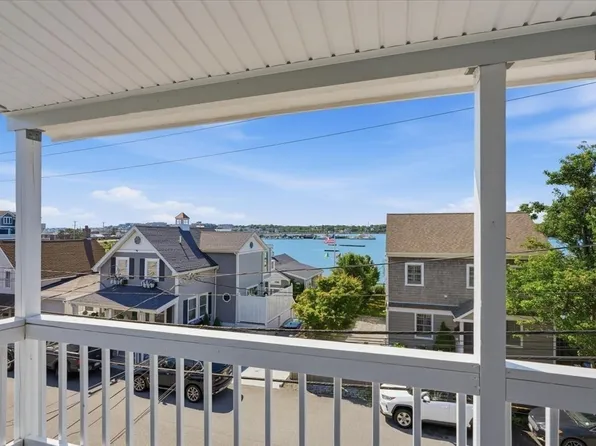 26 Bay St #2, Hull, MA 02045