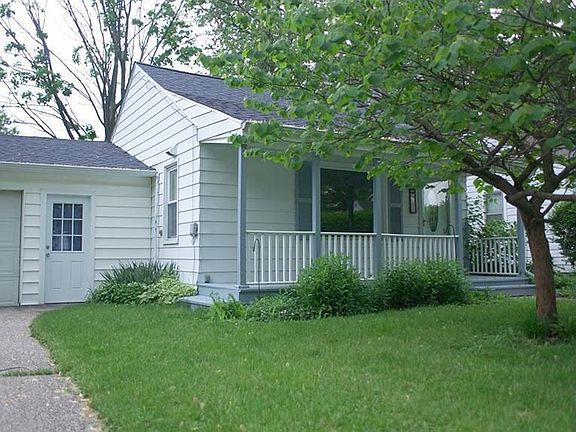 4th image of 203 Grove St