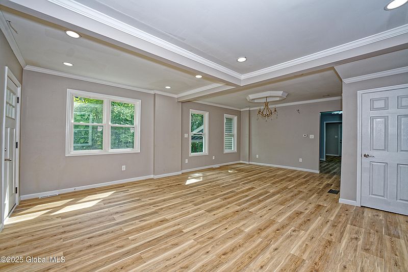 3rd image of 1095 Palmer Avenue