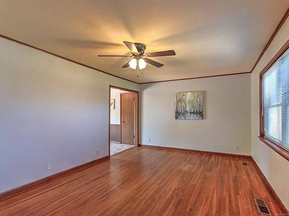 5th image of 817 W Norman St