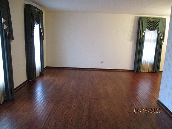 4th image of 327 S Dorchester Ave
