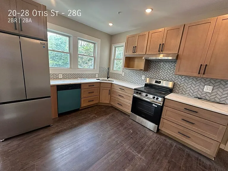 20-28 Otis St #28G — Photo 1