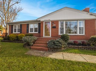 208 Spring Garden Dr, Louisville, KY