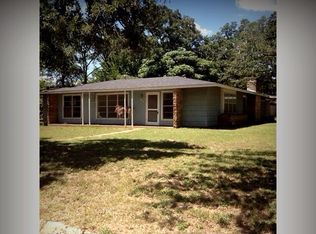 311 Calhoun Dr, Rockdale, TX 76567