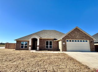729 Coblestone Cir, Mabank, TX 75147
