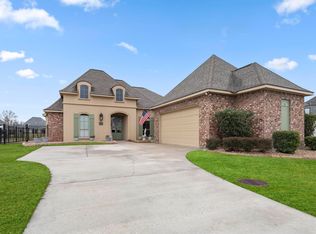 22321 Fairway View Dr, Zachary, LA 70791