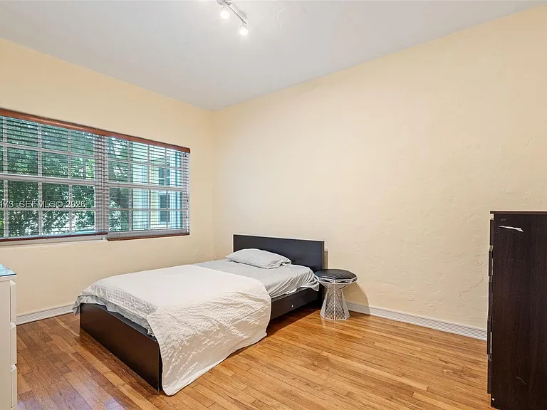 46 Montilla Ave #46 — Photo 21