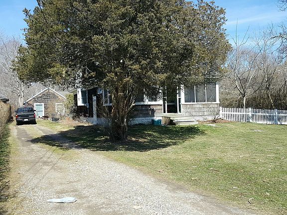 2nd image of 59 Montauk Ave