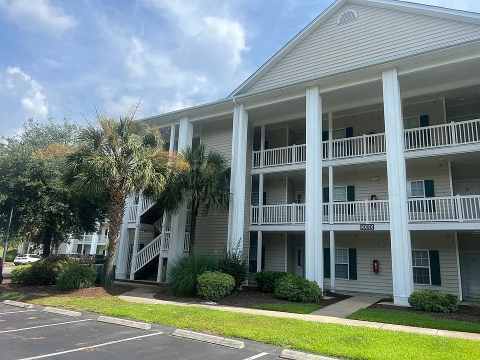 5090 Windsor Green Way #II-101
