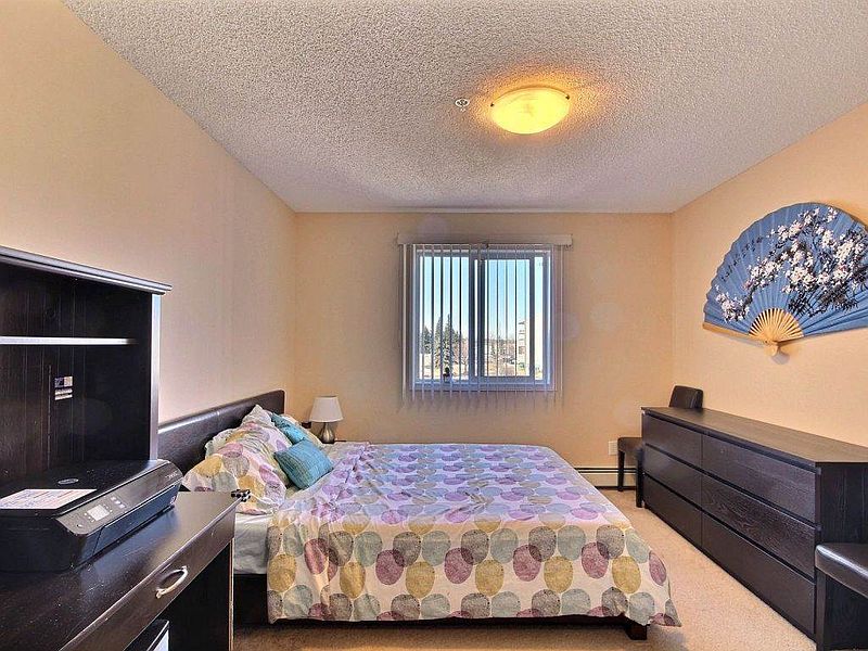 Edmonton Apartment for rent - 2 Bedrooms — photo 2