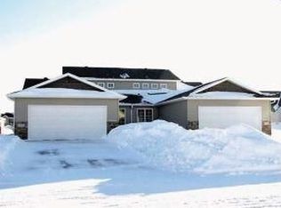 3474 Eagle Run Ln, West Fargo, ND 58078