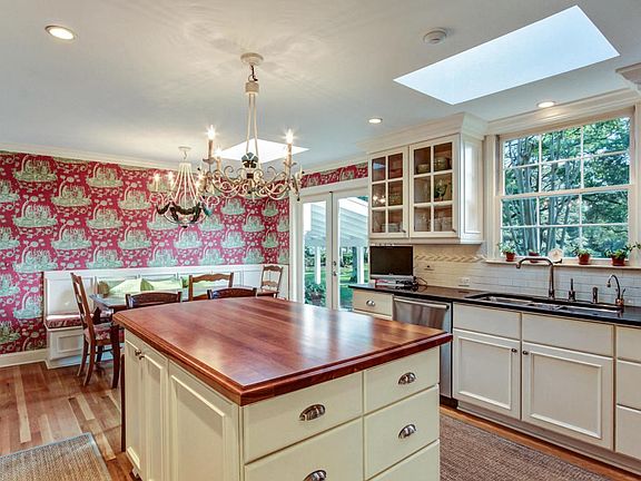 Light-filled kitchen