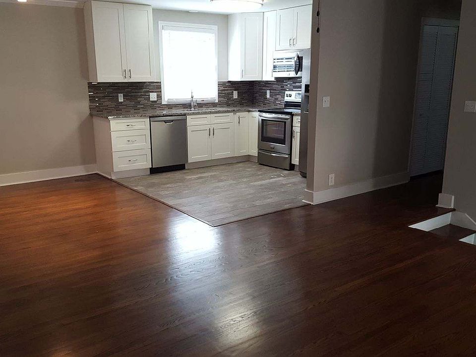 1st image of 1614 Lakeshore Dr