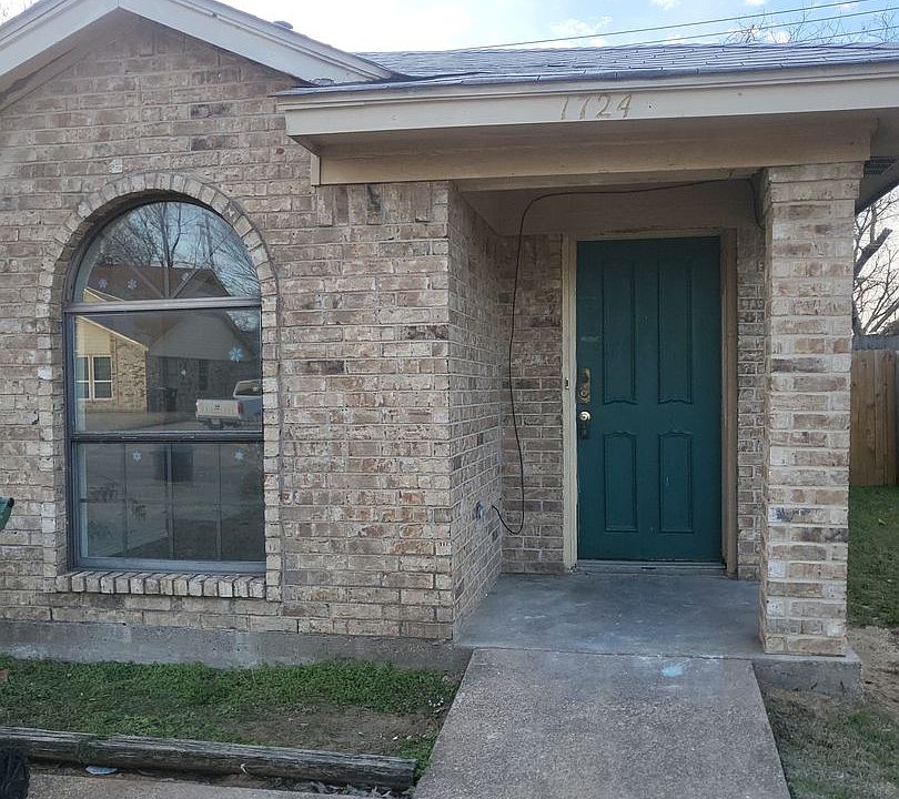 1st image of 1724 Justin Lyn St