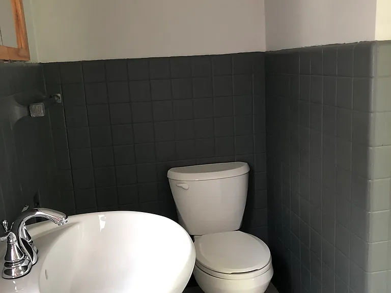 1110 S Main Ave #1/2 — Photo 7