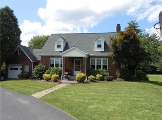 1013 Willowbrook Rd, New Castle, PA 16101