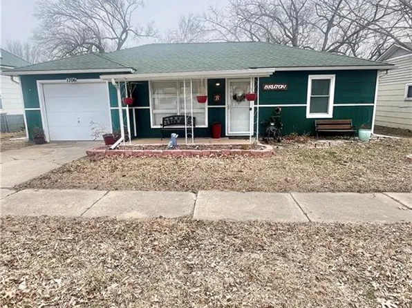 1706 S Highland St, Chanute, KS 66720