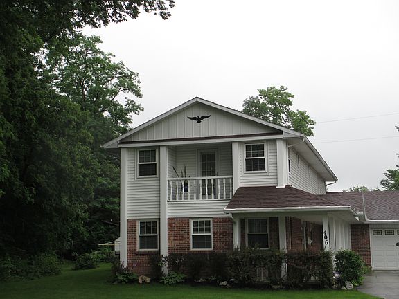 3rd image of 406 Bridle Ln S