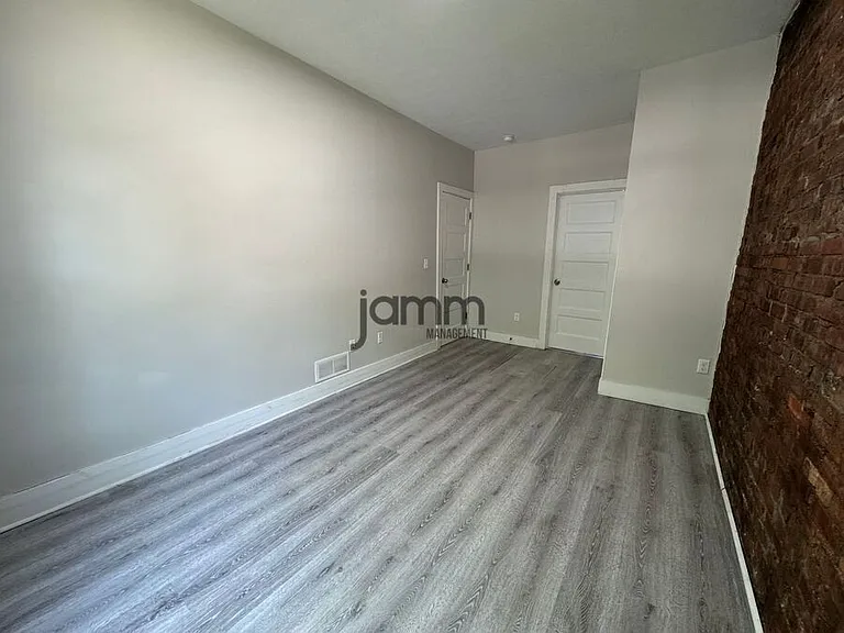 1960 W 65th St #1960 — Photo 8