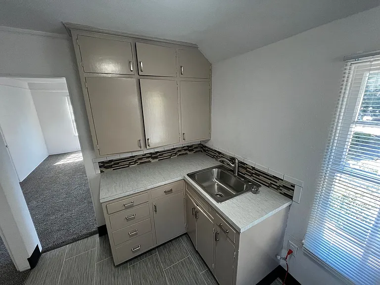 751 E. 14th Ave — Photo 13