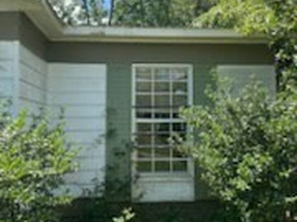 2832 Deeb Dr