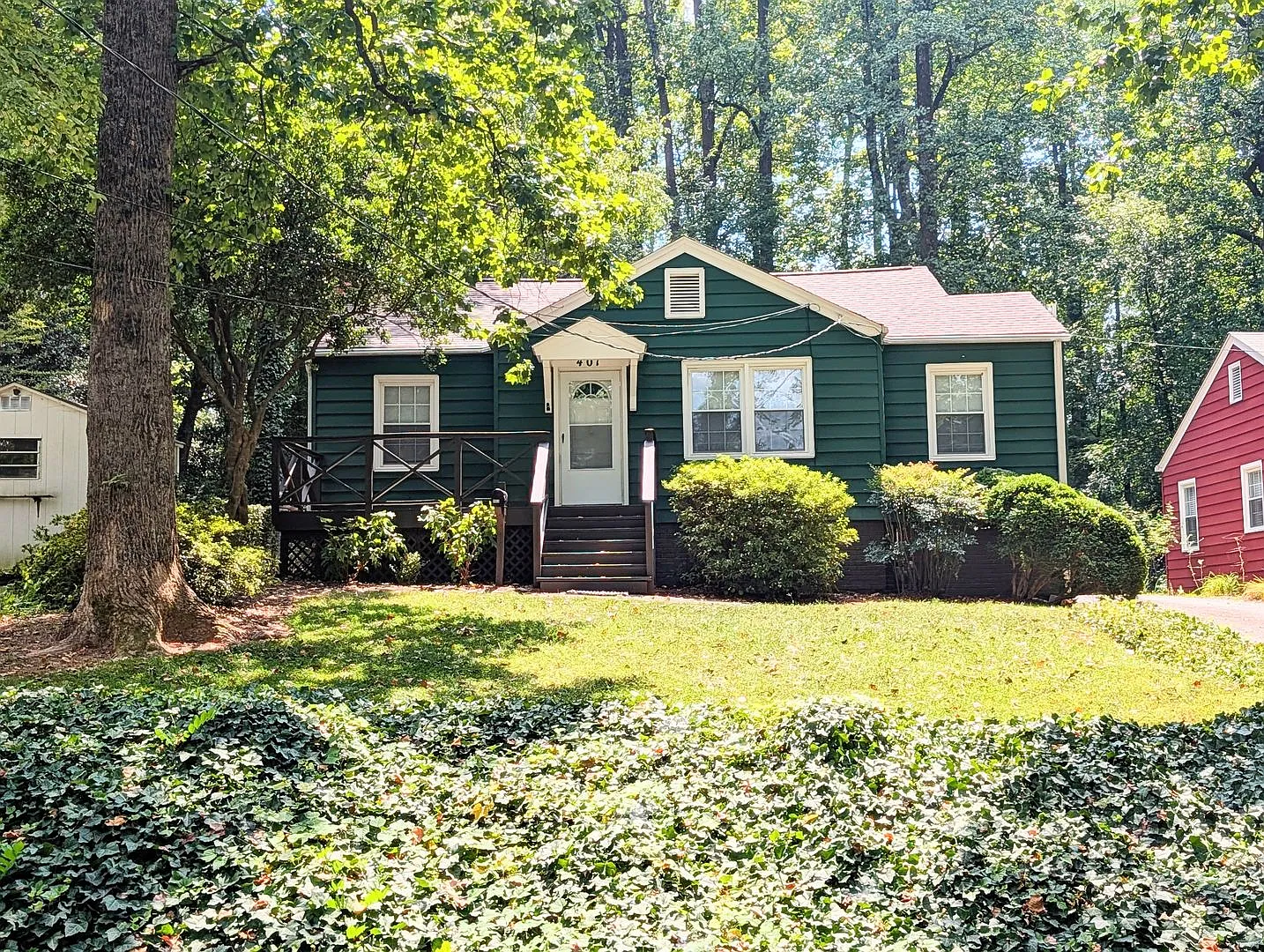 Charming 2-Bedroom Raleigh Home All Utilities Included! — Photo 1