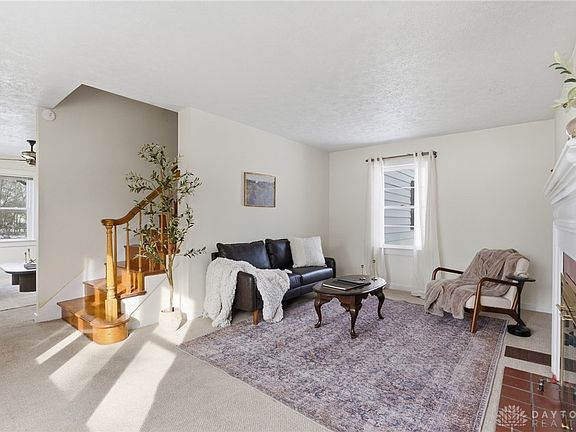 4th image of 6235 Studebaker Rd