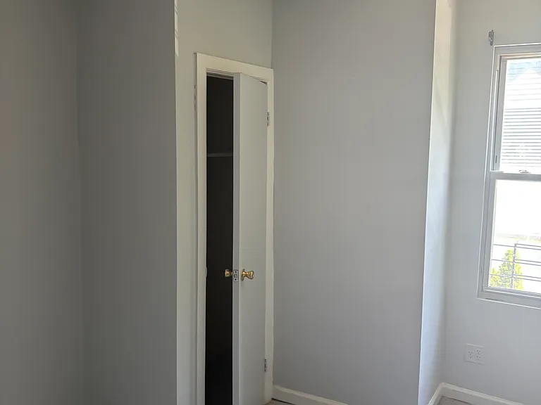 80 Brewster St #2 — Photo 21