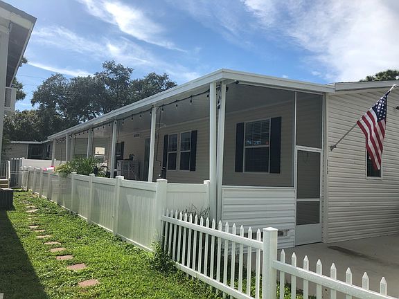 3rd image of 9640 Lake Pine Pl