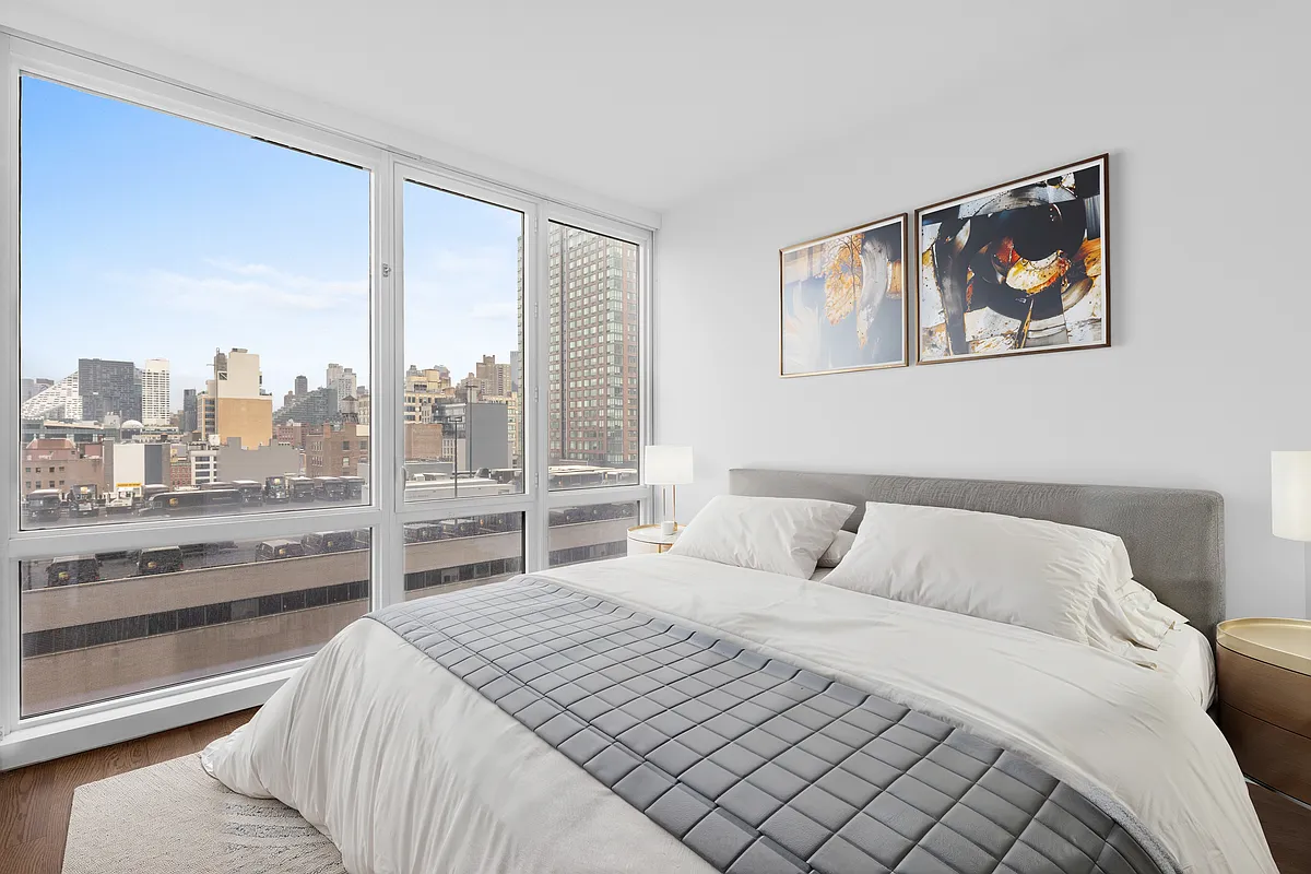 Building Photo - 605 W 42nd St #14S