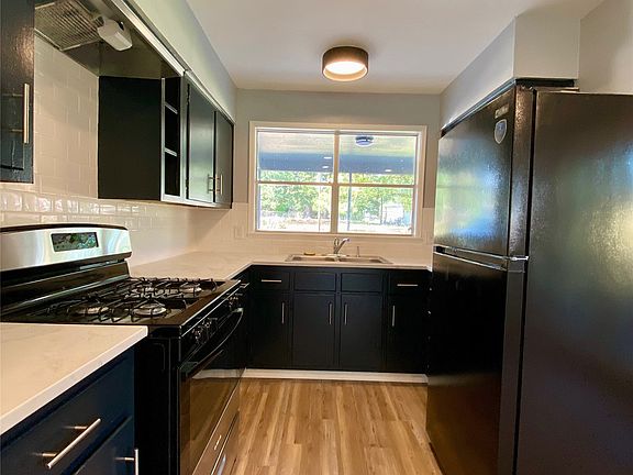 3rd image of 5839 W Canal Blvd