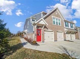 286 Old Pond Rd, Springboro, OH 45066